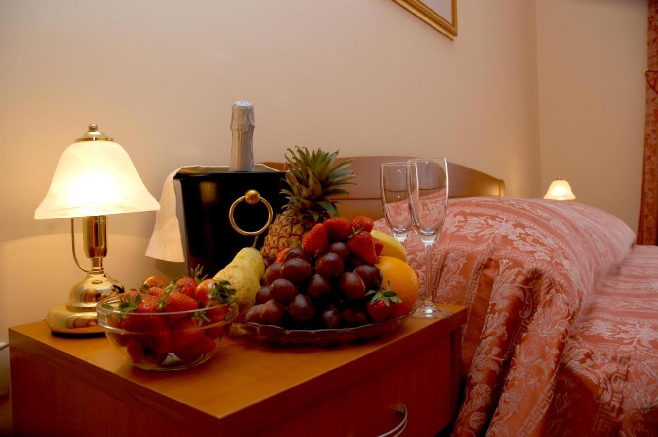 Aparthotel Villa Mozart Podgora Εξωτερικό φωτογραφία