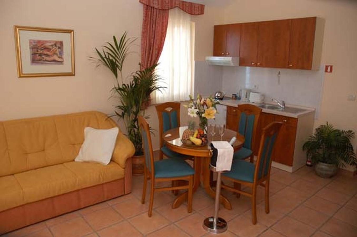 Aparthotel Villa Mozart Podgora Εξωτερικό φωτογραφία